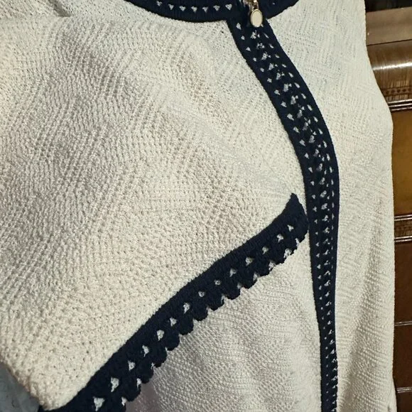 St. John Collection Jacket & Tank - Picture 6 of 6